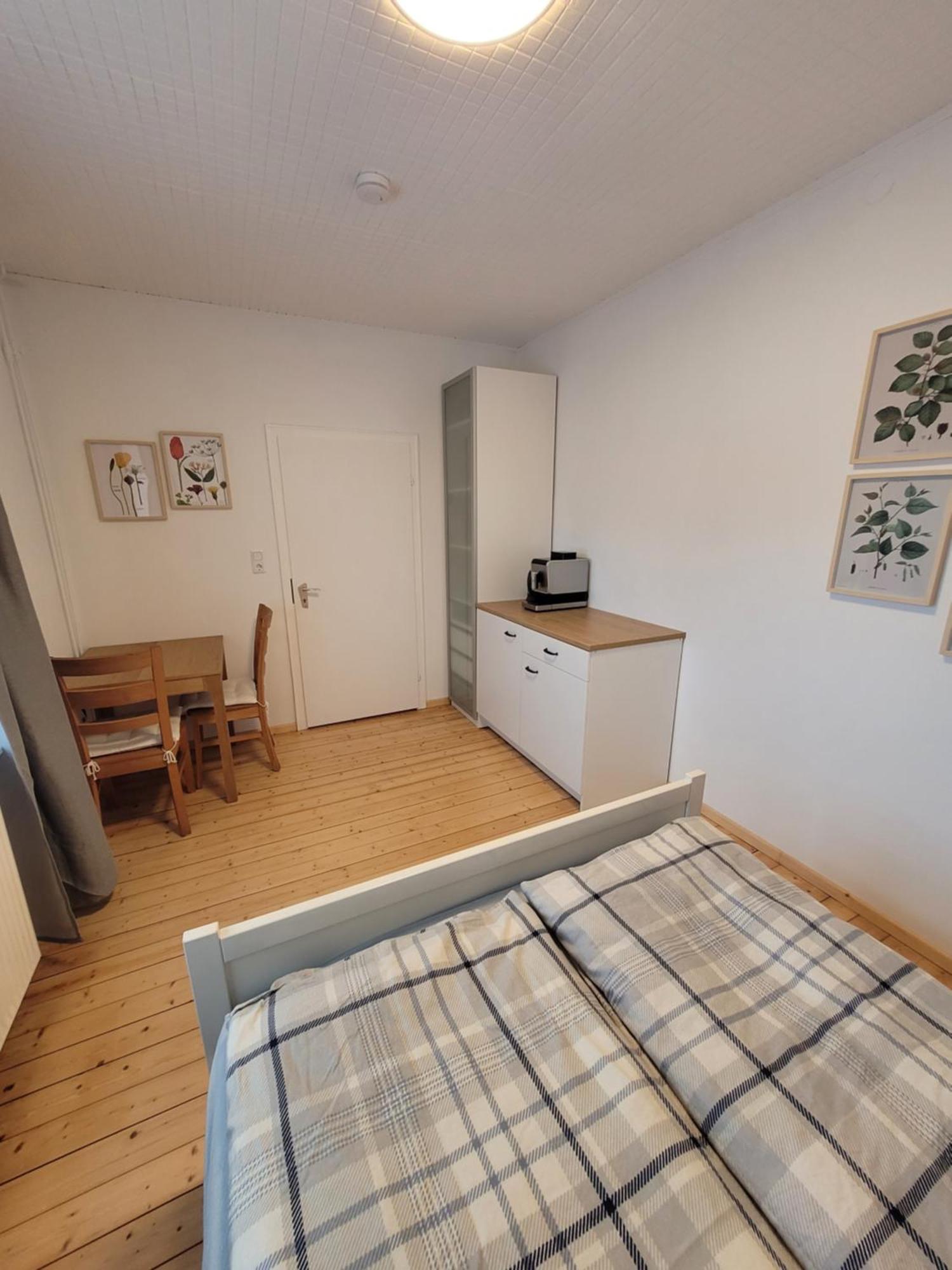 Ruhige, Kleine Unterkunft In Weyhe, Naehe Bremen Bagian luar foto